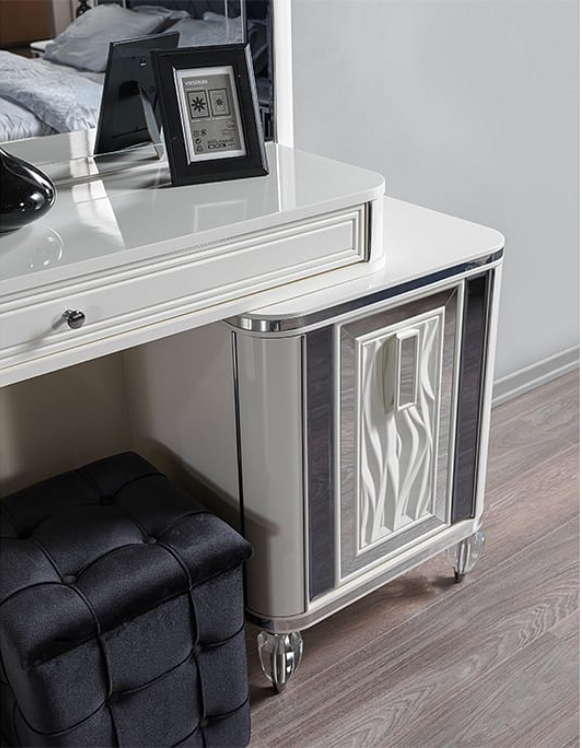 Valencia Luxury Bedroom